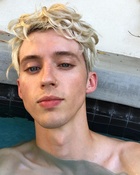 Troye Sivan : troye-sivan-1533625502.jpg