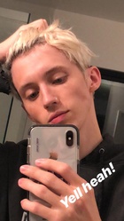 Troye Sivan : troye-sivan-1533855901.jpg