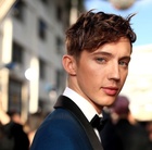 Troye Sivan : troye-sivan-1546826162.jpg