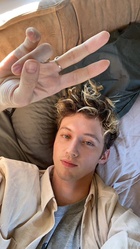 Troye Sivan : troye-sivan-1624991941.jpg