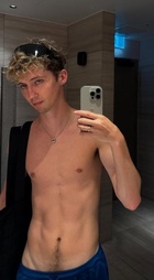 Troye Sivan in General Pictures, Uploaded by: Guest