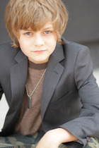 Ty Simpkins : ty-simpkins-1396976477.jpg