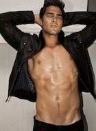 Tyler Hoechlin : tyler-hoechlin-1471793470.jpg