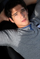 Tyler Posey : tyler-posey-1487433891.jpg