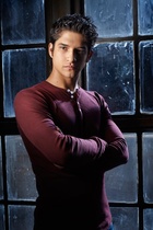 Tyler Posey : tyler-posey-1616544555.jpg