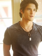 Tyler Posey : tyler_posey_1308858111.jpg