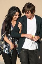 Vanessa Anne Hudgens : TI4U1378660732.jpg