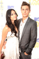 Vanessa Anne Hudgens : TI4U1405236505.jpg