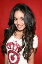 Vanessa Anne Hudgens : TI4U_u1148934064.jpg