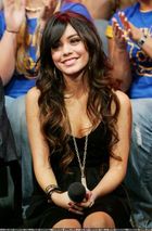 Vanessa Anne Hudgens : vanessa_anne_hudgens_1165278157.jpg