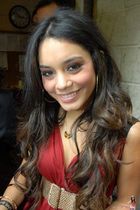 Vanessa Anne Hudgens : vanessa_anne_hudgens_1167932170.jpg