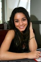 Vanessa Anne Hudgens : vanessa_anne_hudgens_1169818072.jpg