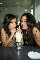 Vanessa Anne Hudgens : vanessa_anne_hudgens_1180979058.jpg