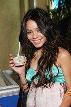 Vanessa Anne Hudgens : vanessa_anne_hudgens_1220530316.jpg