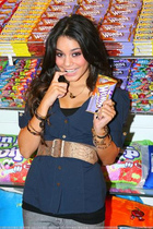 Vanessa Anne Hudgens : vanessa_anne_hudgens_1220538949.jpg