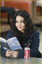 Vanessa Anne Hudgens : vanessa_anne_hudgens_1249313472.jpg