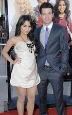 Vanessa Anne Hudgens : vanessa_anne_hudgens_1249732696.jpg