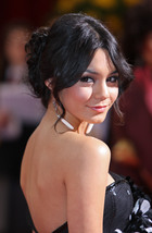 Vanessa Anne Hudgens : vanessa_anne_hudgens_1260904159.jpg