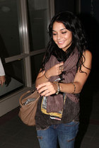 Vanessa Anne Hudgens : vanessa_anne_hudgens_1261774483.jpg