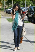 Vanessa Anne Hudgens : vanessa_anne_hudgens_1262656050.jpg