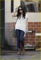 Vanessa Anne Hudgens : vanessa_anne_hudgens_1267328784.jpg