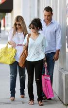 Vanessa Anne Hudgens : vanessa_anne_hudgens_1267889569.jpg