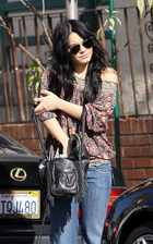 Vanessa Anne Hudgens : vanessa_anne_hudgens_1267944389.jpg