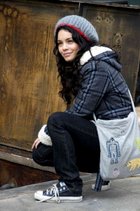 Vanessa Anne Hudgens : vanessa_anne_hudgens_1270250855.jpg