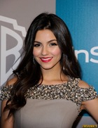 Victoria Justice : victoria-justice-1327380448.jpg