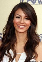 Victoria Justice : victoria_justice_1248026127.jpg