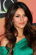 Victoria Justice : victoria_justice_1281890325.jpg