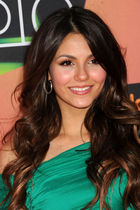 Victoria Justice : victoria_justice_1281890330.jpg