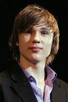 William Moseley : TI4U_u1140395620.jpg