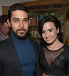 Wilmer Valderrama : TI4U1421875376.jpg