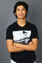 Xolo Maridueña : xolo-mariduea-1555983571.jpg