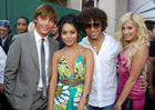 Zac Efron : TI4U_u1180978945.jpg