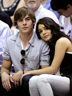 Zac Efron : TI4U_u1234718881.jpg