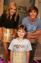 Zac Efron : TI4U_u1268779370.jpg