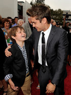 Zac Efron : TI4U_u1298238222.jpg