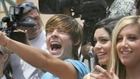 Zac Efron : TI4U_u1301247095.jpg