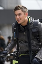 Zac Efron : zac-efron-1363645863.jpg