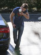 Zac Efron : zac-efron-1382264386.jpg