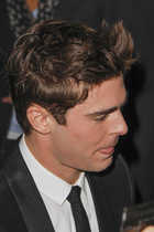 Zac Efron : zac-efron-1400684000.jpg