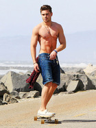 Zac Efron : zac-efron-1403101387.jpg