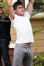 Zac Efron : zac-efron-1404826439.jpg