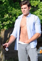 Zac Efron : zac-efron-1408039134.jpg