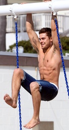 Zac Efron : zac-efron-1410282378.jpg