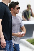 Zac Efron : zac-efron-1441199762.jpg