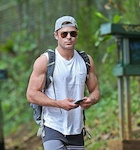 Zac Efron : zac-efron-1458792001.jpg