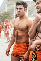 Zac Efron : zac-efron-1553380690.jpg